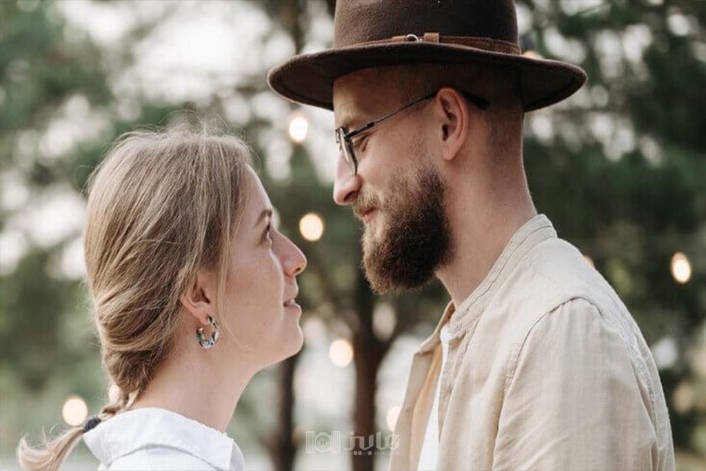 ژست نگاه عاشقانه چشم در چشم