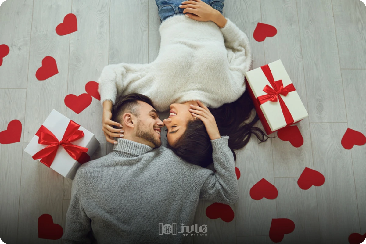  ایده عکاسی ولنتاین در آتلیه، عکس ژست دونفره از بالا