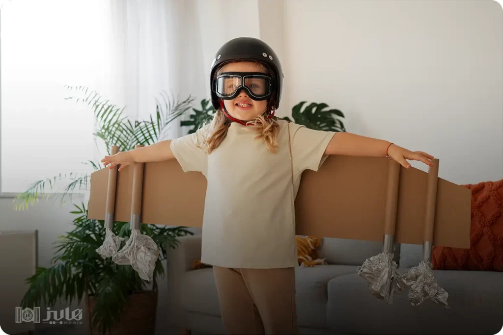  ژست عکس کودک در منزل