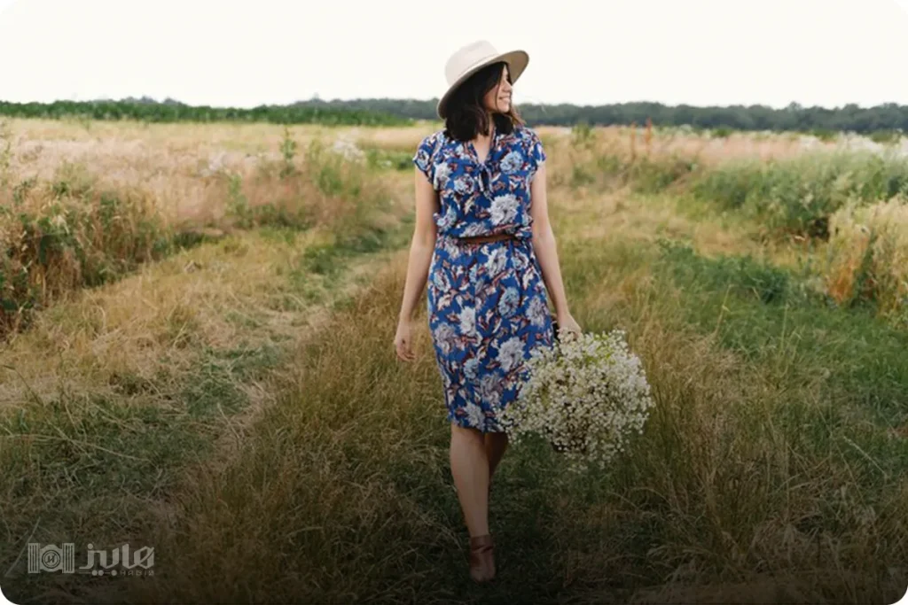 حرکت آرام با دسته گل در دست